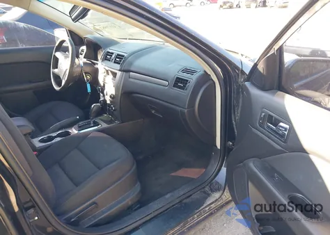 2010 Ford Fusion Se z USA, uszkodzony, nr VIN 3FAHP0HA1AR176963